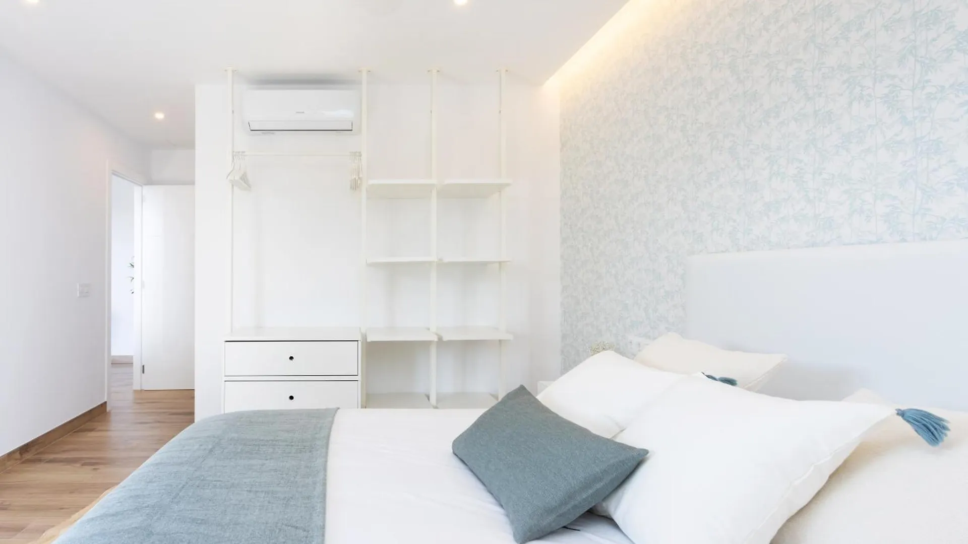Sunny Island Apartment Tenbel アロナ 0*,  スペイン